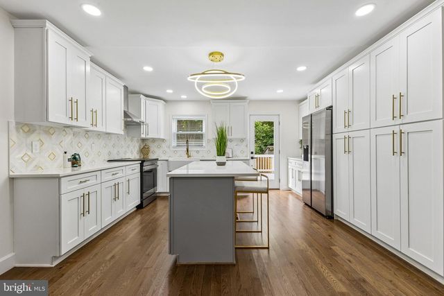 415 E MASON AVE, Alexandria, VA 22301