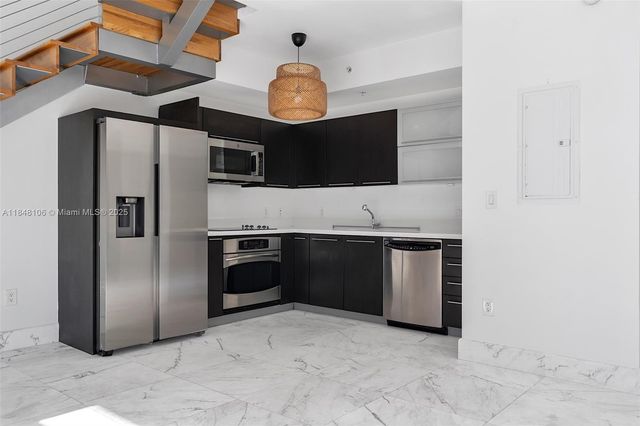 90 SW 3rd St TH506, Miami, FL 33130