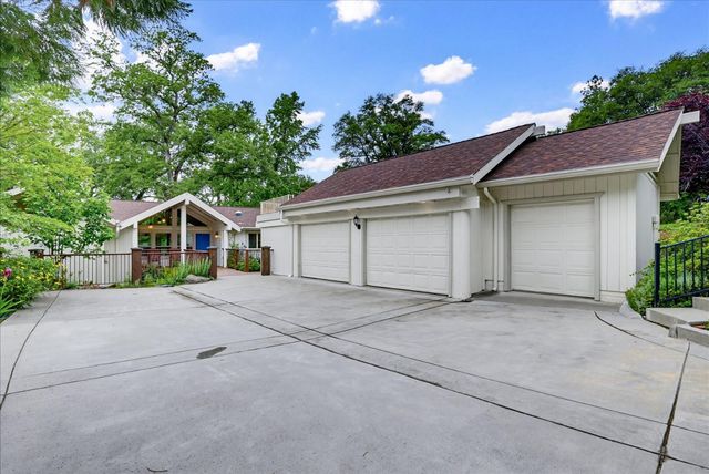 11775 Lake Wildwood Dr, Penn Valley, CA 95946