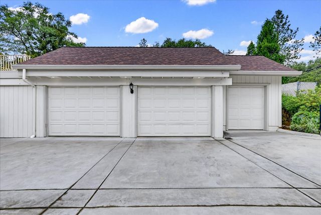 11775 Lake Wildwood Dr, Penn Valley, CA 95946
