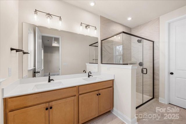 824 Flintside Lane, Charlotte, NC 28217