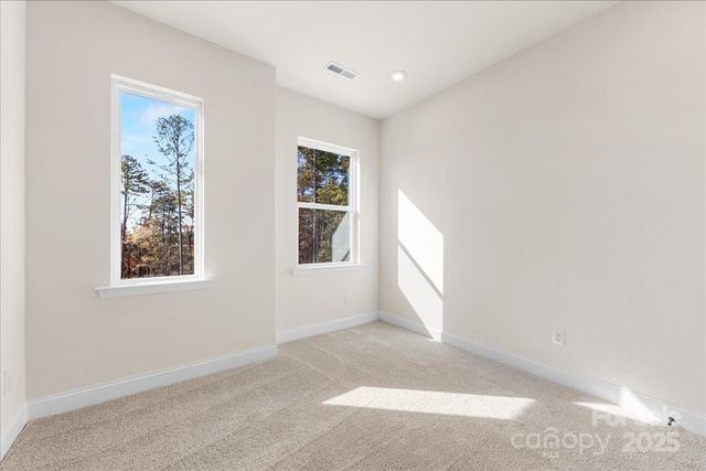 824 Flintside Lane, Charlotte, NC 28217