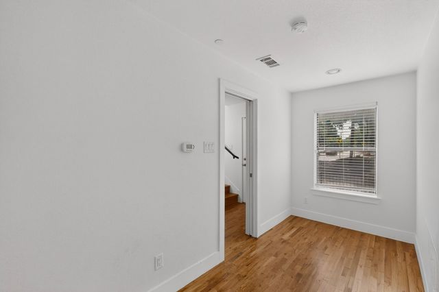4950 Cedar Springs Road 301, Dallas, TX 75235