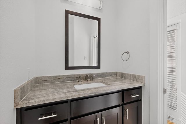4950 Cedar Springs Road 301, Dallas, TX 75235