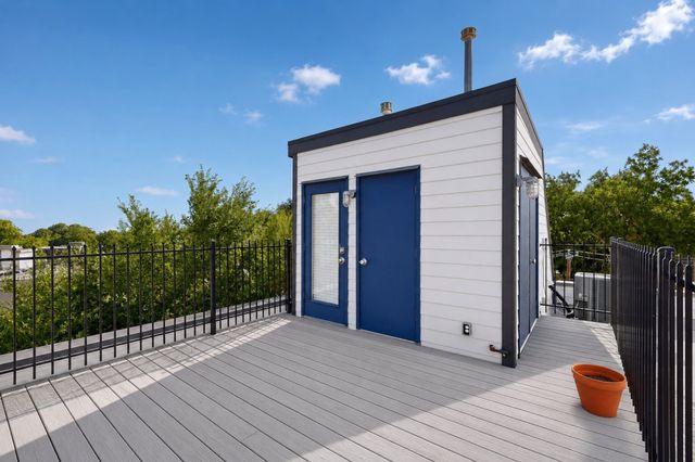 4950 Cedar Springs Road 301, Dallas, TX 75235