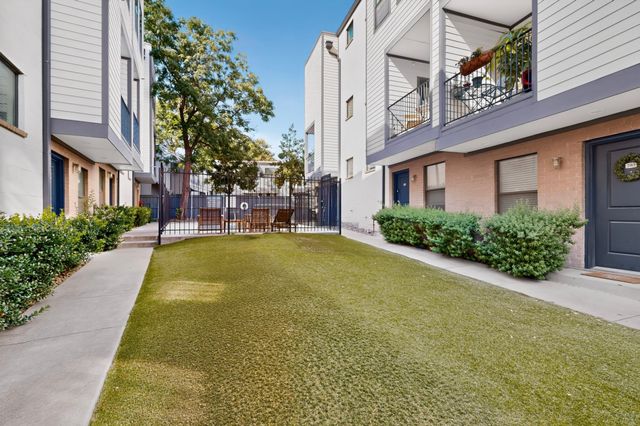 4950 Cedar Springs Road 301, Dallas, TX 75235