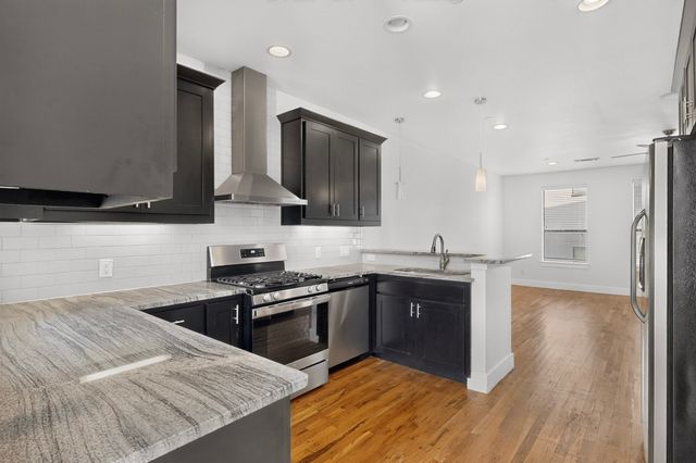 4950 Cedar Springs Road 301, Dallas, TX 75235