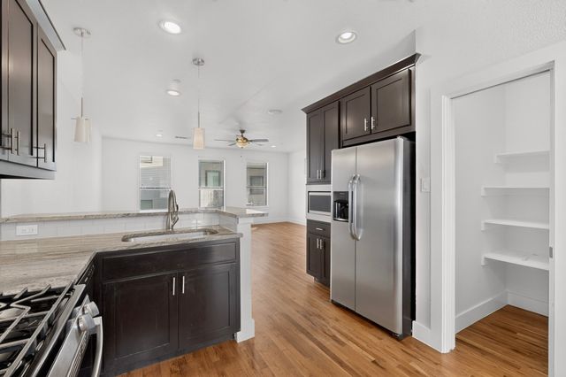 4950 Cedar Springs Road 301, Dallas, TX 75235