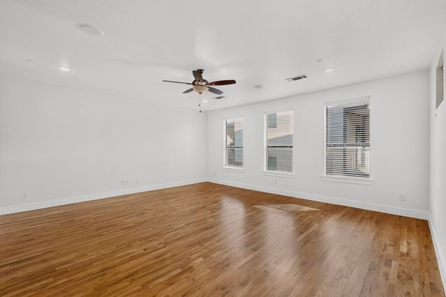 4950 Cedar Springs Road 301, Dallas, TX 75235