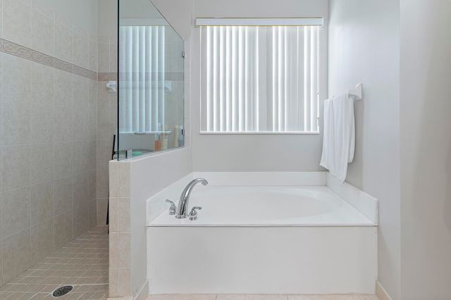 120 NW 117TH Terrace, Plantation, FL 33325