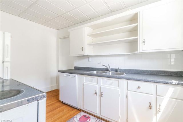 2511 Miller Park Circle A, Winston-salem, NC 27103