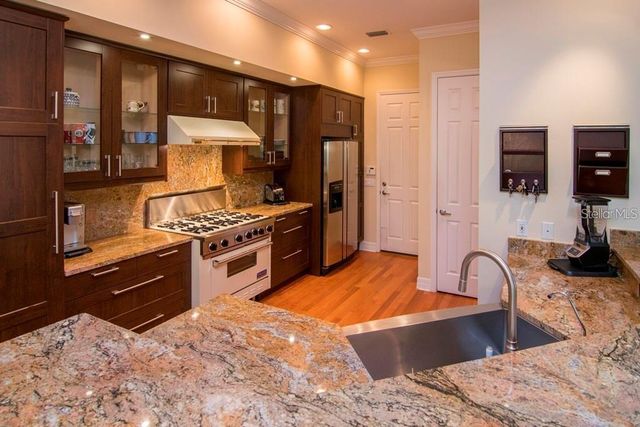 2907 HANSEN MANOR LANE, Tampa, FL 33611