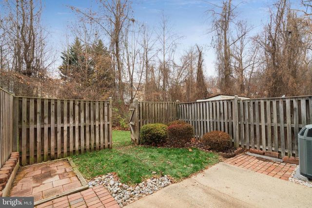 5880 LANGTON DR, Alexandria, VA 22310