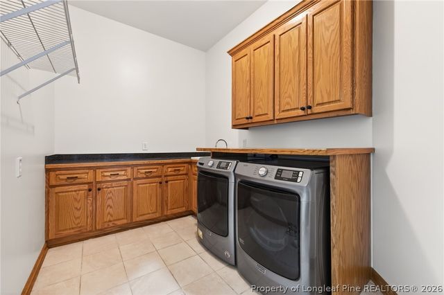 2204 Honey Lane, Hope Mills, NC 28348