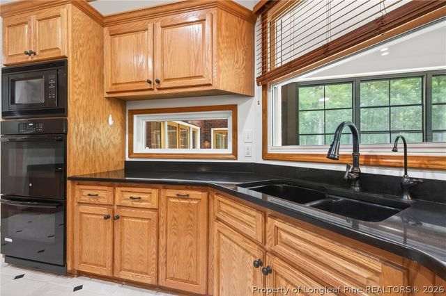 2204 Honey Lane, Hope Mills, NC 28348