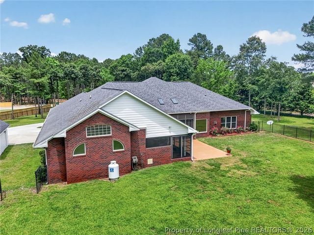 2204 Honey Lane, Hope Mills, NC 28348