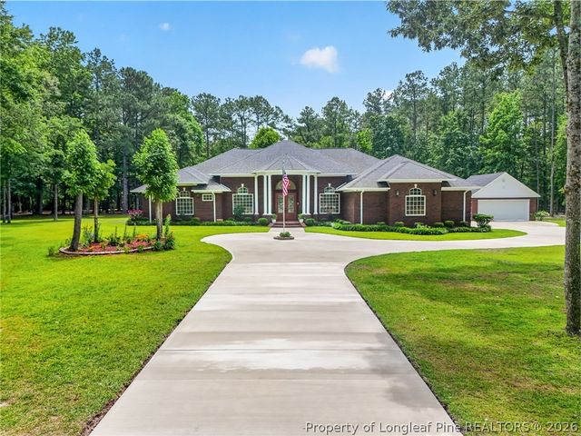 2204 Honey Lane, Hope Mills, NC 28348