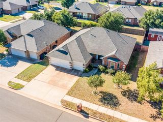 13805 Hunter Jackson Drive, Yukon, OK 73099