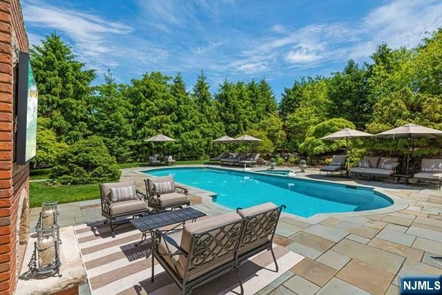 116 Truman Drive, Cresskill, NJ 07626