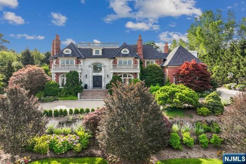 116 Truman Drive, Cresskill, NJ 07626