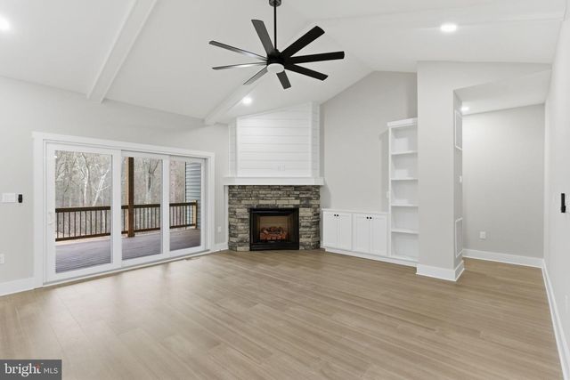 BREAKAWAY DR, Hedgesville, WV 25427