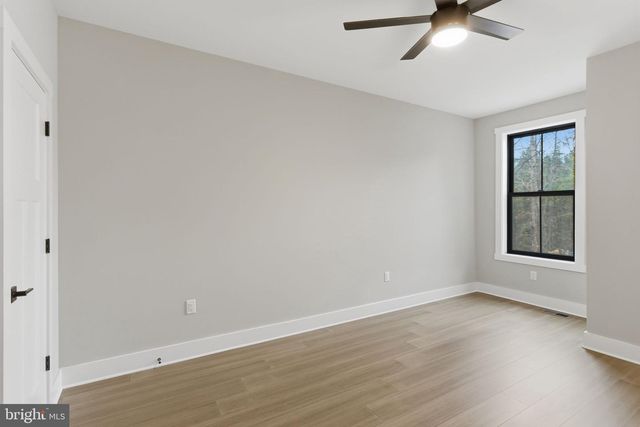 BREAKAWAY DR, Hedgesville, WV 25427