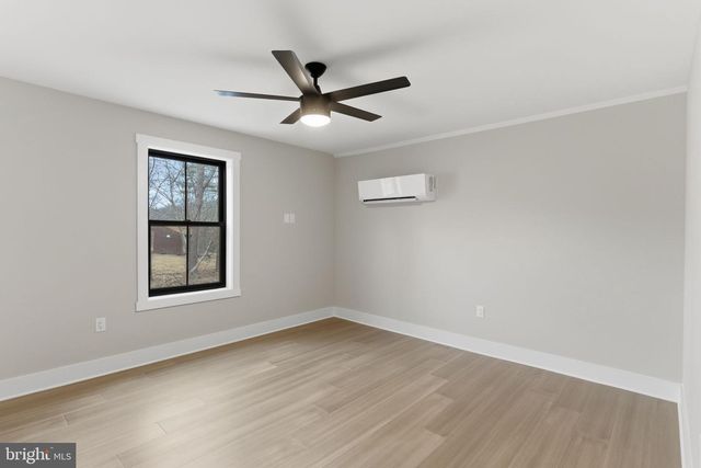 BREAKAWAY DR, Hedgesville, WV 25427