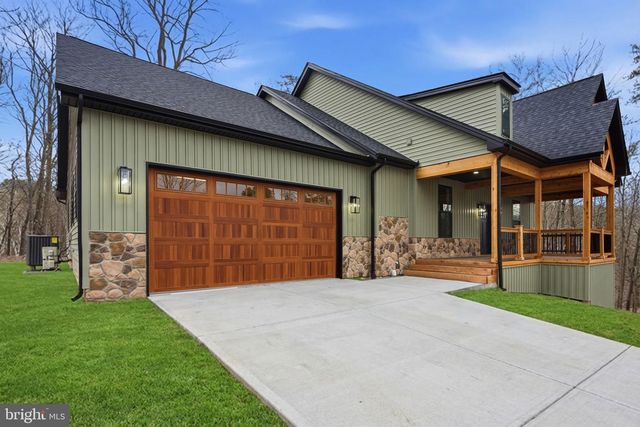 BREAKAWAY DR, Hedgesville, WV 25427