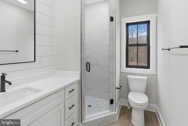 BREAKAWAY DR, Hedgesville, WV 25427