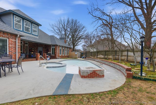 6624 E 114th Street S, Bixby, OK 74008