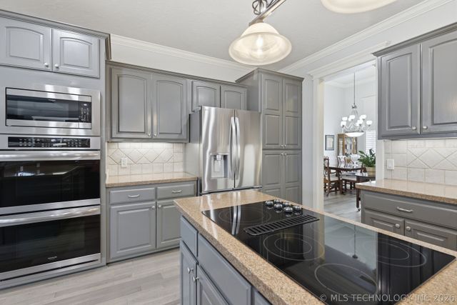 6624 E 114th Street S, Bixby, OK 74008