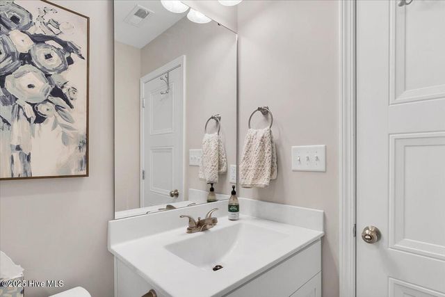 1614 Redbud Court, Aberdeen, NC 28315