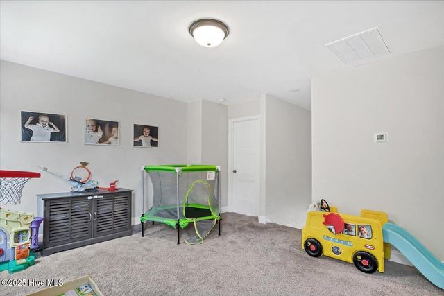 1614 Redbud Court, Aberdeen, NC 28315