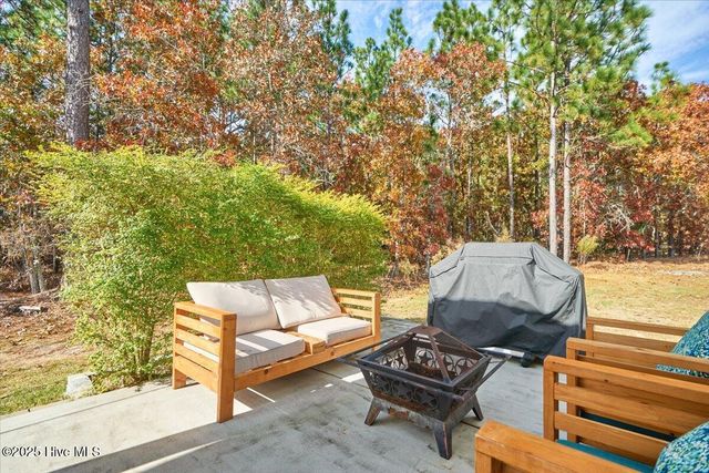 1614 Redbud Court, Aberdeen, NC 28315