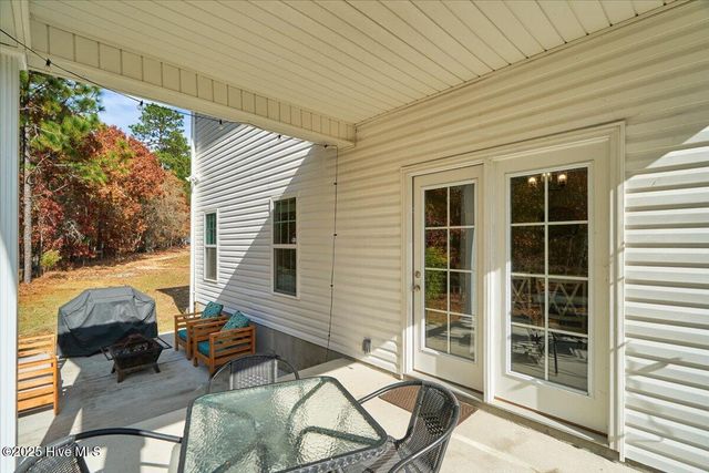 1614 Redbud Court, Aberdeen, NC 28315