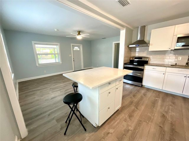 1844 AUBURN STREET S, St Petersburg, FL 33712