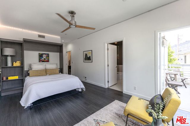 10735 Bloomfield Street 5, Los Angeles, CA 91602
