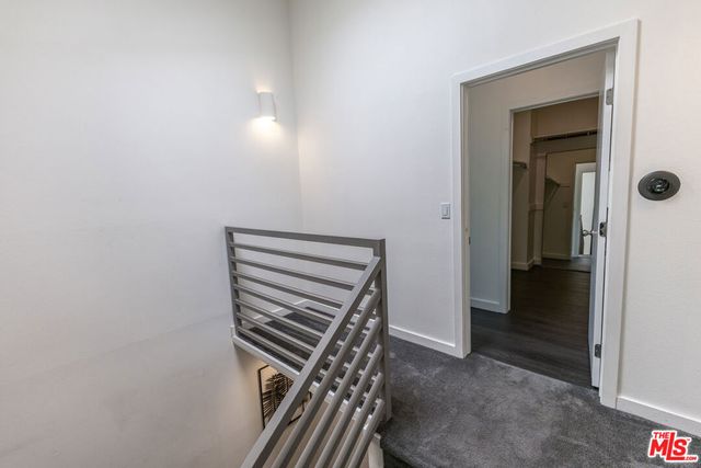 10735 Bloomfield Street 5, Los Angeles, CA 91602