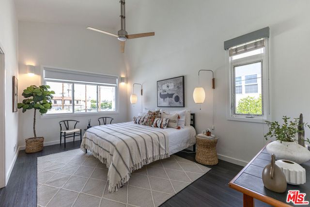 10735 Bloomfield Street 5, Los Angeles, CA 91602
