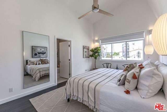 10735 Bloomfield Street 5, Los Angeles, CA 91602