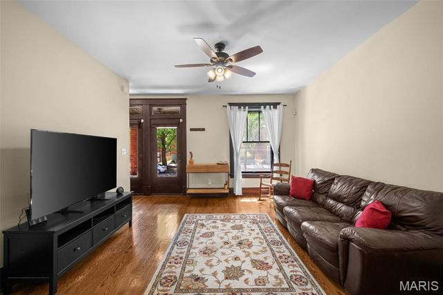 3935 Wyoming Street, St Louis, MO 63116
