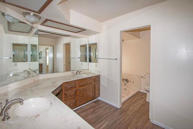 12595 Camino Vuelo, San Diego, CA 92128