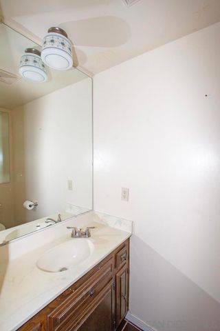12595 Camino Vuelo, San Diego, CA 92128