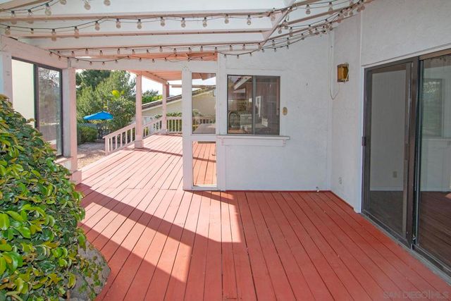 12595 Camino Vuelo, San Diego, CA 92128