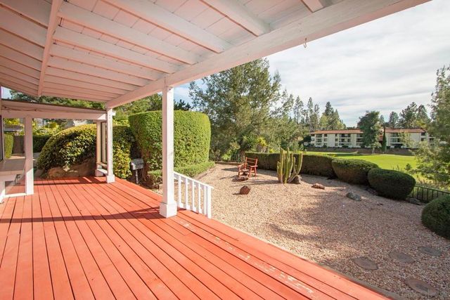 12595 Camino Vuelo, San Diego, CA 92128