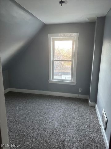 2916 Searsdale Avenue, Cleveland, OH 44109