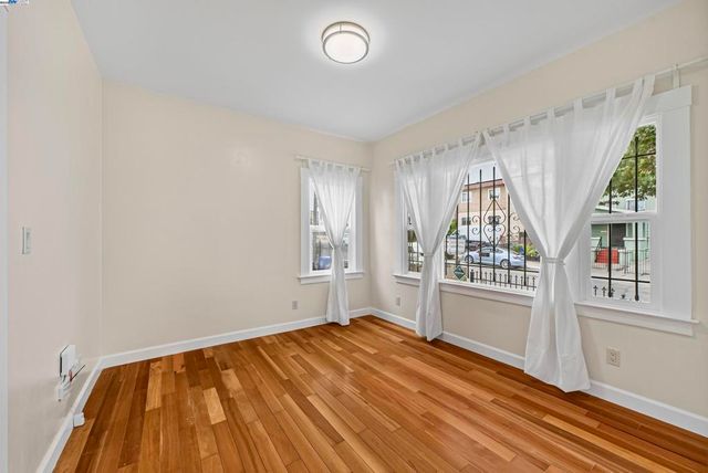 931 E 23Rd St, Oakland, CA 94606