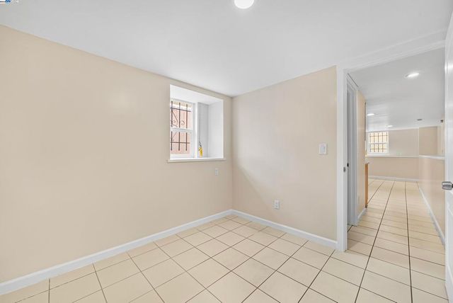 931 E 23Rd St, Oakland, CA 94606