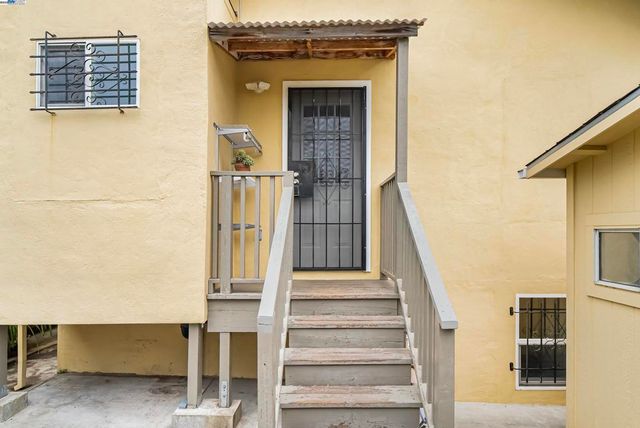931 E 23Rd St, Oakland, CA 94606
