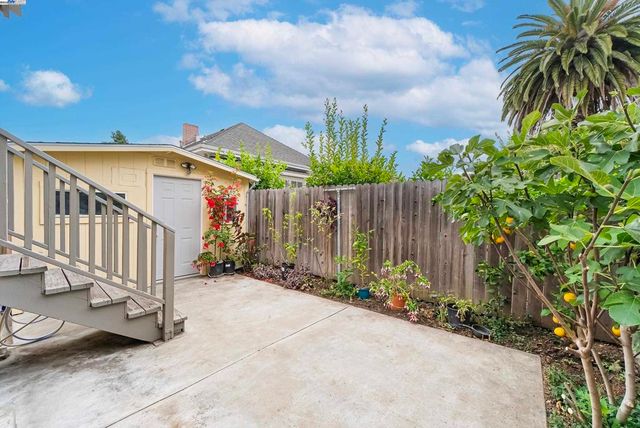 931 E 23Rd St, Oakland, CA 94606